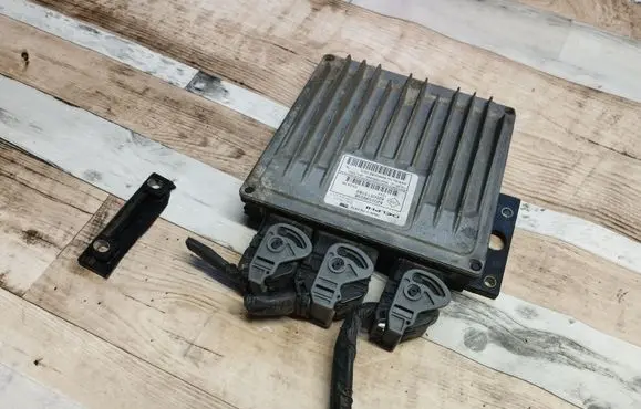 Nissan Note (E11) Engine control unit/module 8200399038 8200513163