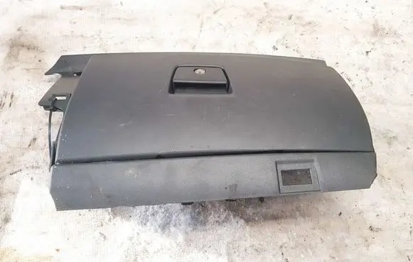 Volvo V50 Glove box 8626141 3865