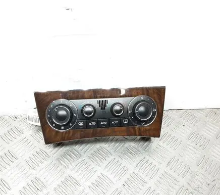 Mercedes-Benz C W203 Climate control unit A2038301785 9140010525 F011021355