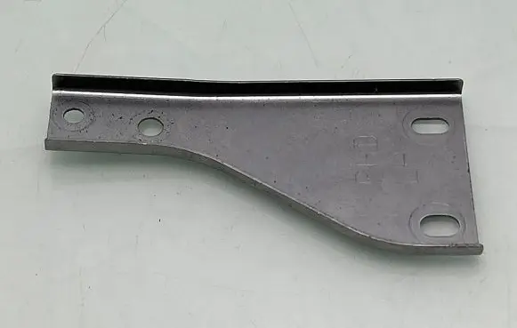 Nissan Navara D23 Fender mounting bracket