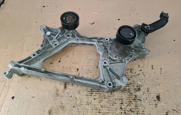 Infiniti Q50 Generator/alternator bracket A6512012009 GD01784