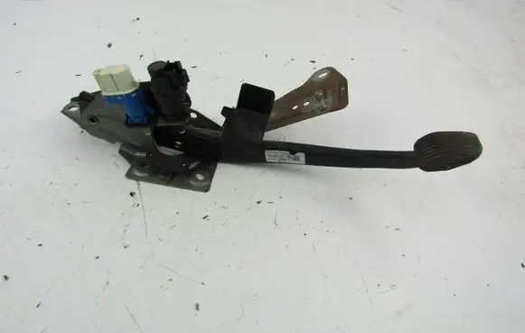 Ford Focus C-MAX Brake pedal 3M512467AN