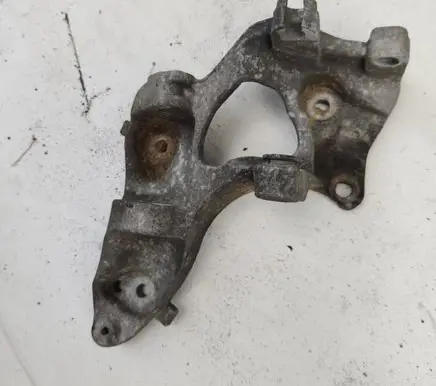 Peugeot 207 Generator/alternator bracket 9658199180