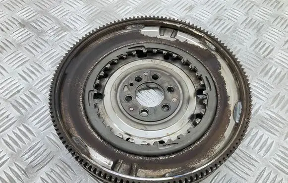Volkswagen Golf Plus Dual mass flywheel 0GC100