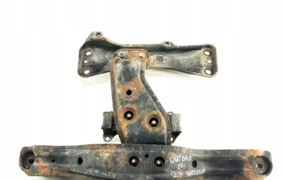 Subaru Outback Gearbox mounting bracket