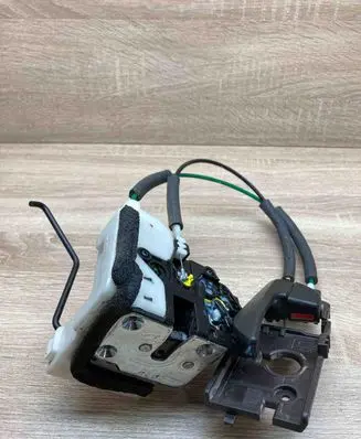 Hyundai i10 Rear door lock 81410B9020 83610B9000