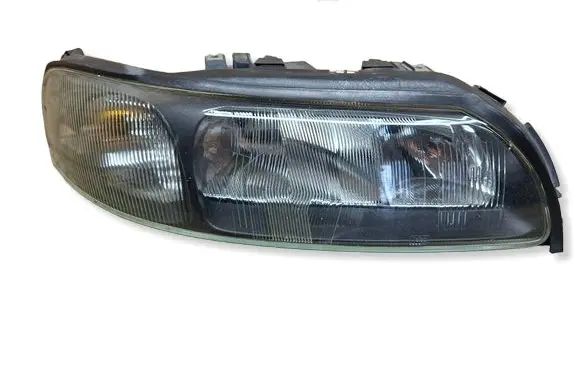 Volvo V70 Headlight/headlamp 8693548 89007898