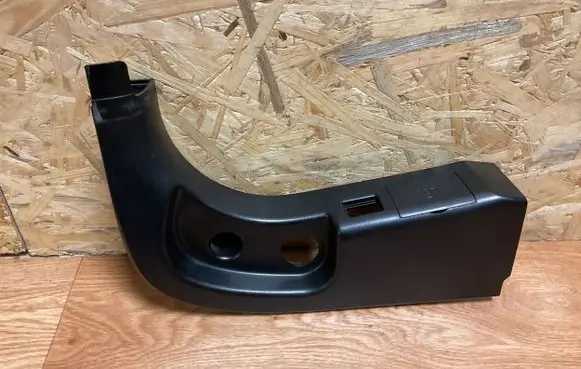 BMW 5 E60 E61 Foot area side trim 7025029 A047467