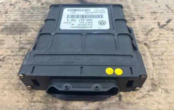 Volkswagen Touareg I Gearbox control unit/module H12S0319 YPBJ005773 09D927750A