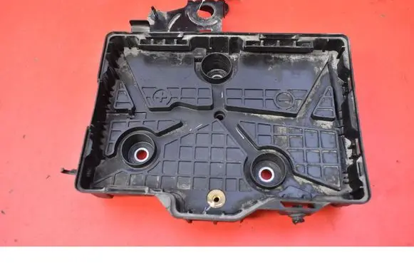 Battery box tray