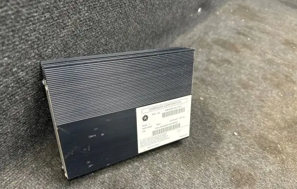 Dodge Challenger Sound amplifier 68222467AF 26777Q TRAAA3004A7852