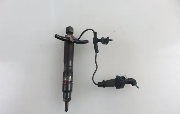 Fuel injector