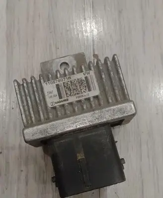 Renault Master III Glow plug pre-heat relay 110678071R