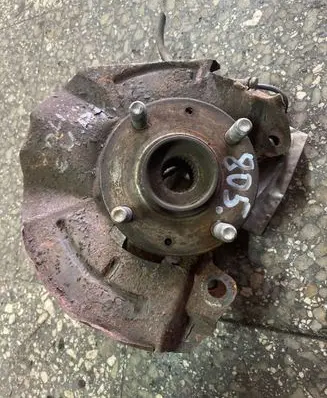 Citroen C4 I Front wheel hub