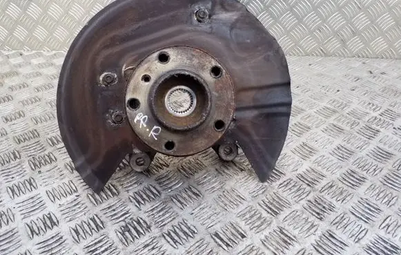 BMW X3 E83 Front wheel hub