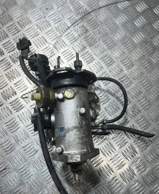 Volvo S40, V40 Fuel injection high pressure pump R8444B850A