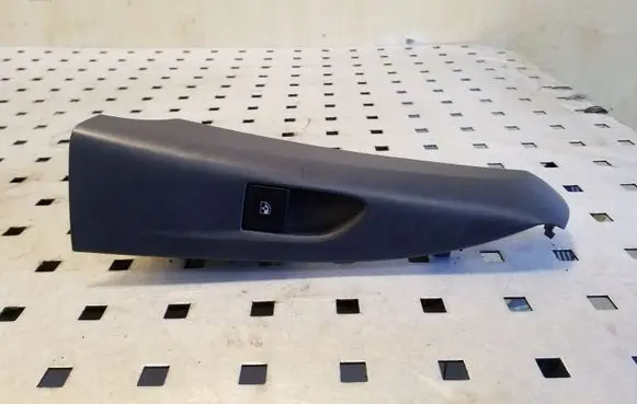 Opel Zafira C Electric window control switch