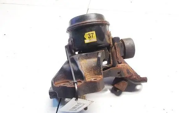 Engine mount bracket
