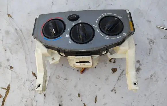 Nissan Primastar Climate control/heater control trim
