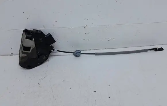 Volvo V60 Front door lock 31301739