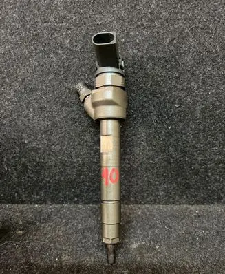 BMW 5 F10 F11 Fuel injector 0445110478 781070203