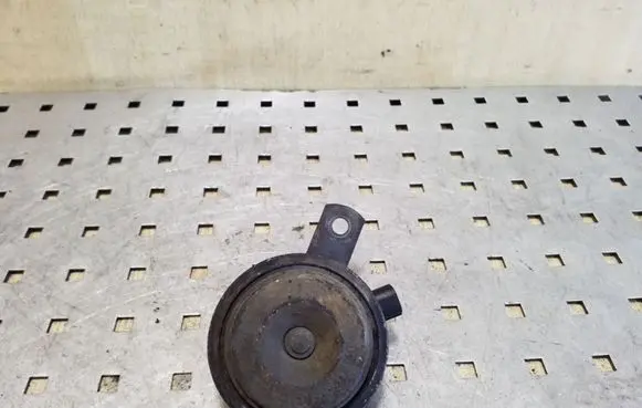 Honda CR-V Horn signal E1000329
