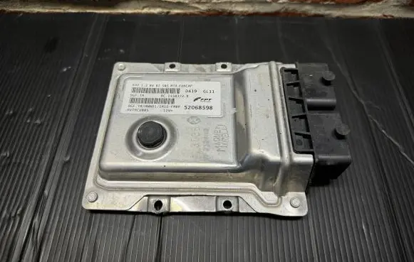 Fiat 500 Engine control unit/module 52068598 500128VBZ BC0158372B