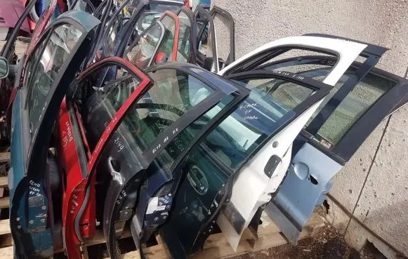 KIA Shuma Front door