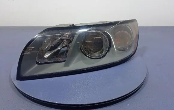 Volvo V50 Headlight/headlamp 30678912