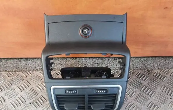 Audi A6 S6 C7 4G Rear air vent grill 