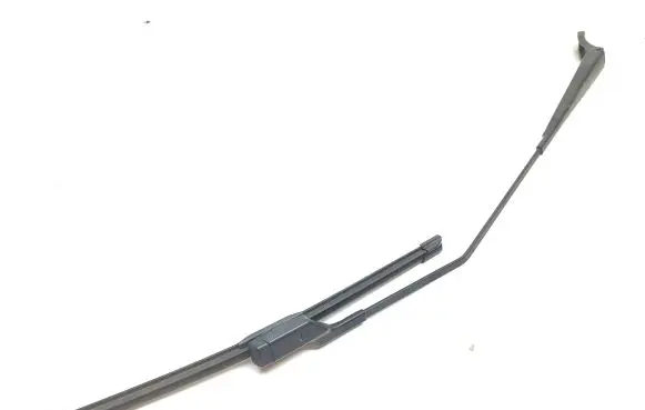 Peugeot 2008 I Front wiper blade arm 9673292080