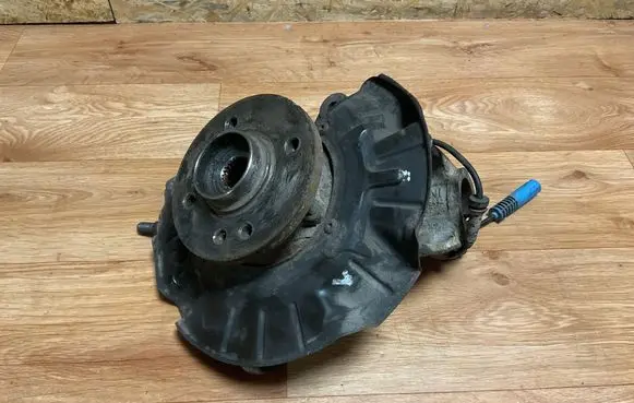 Mini One - Cooper R50 - 53 Front wheel hub 52165410