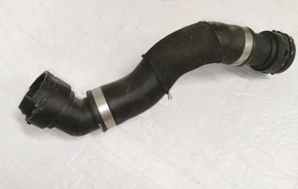 Audi Q7 4M Engine coolant pipe/hose 4M0122291B
