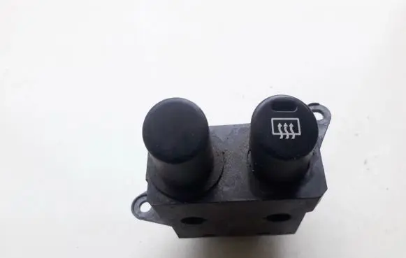 Mazda MX-3 Windscreen/window heater switch
