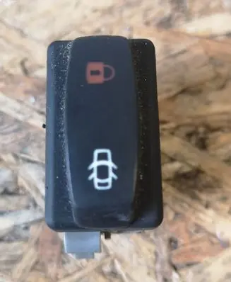 Renault Vel Satis Central locking switch button 179029A 28082
