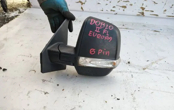 Fiat Doblo Front door electric wing mirror 