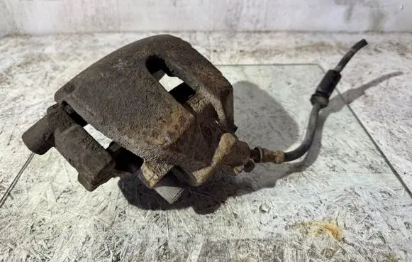 Volvo V50 Front brake caliper
