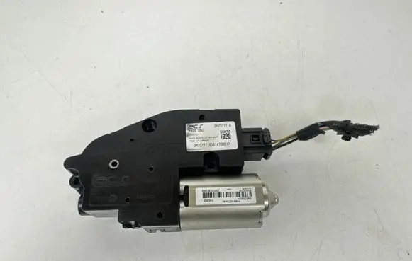 Nissan Qashqai Sunroof motor/actuator 3M23777