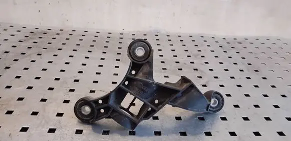 Volkswagen Tiguan Gear shift cable bracket 5N0711789B