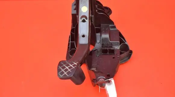 Skoda Fabia Mk3 (NJ) Accelerator throttle pedal 6C1721058F