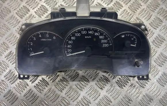 Toyota Avensis Verso Speedometer (instrument cluster) 8380044530