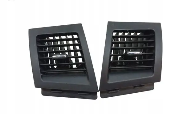 Mitsubishi Lancer VIII Dashboard air vent grill cover trim 