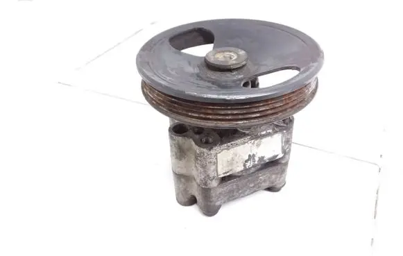 Nissan Almera N16 Power steering pump