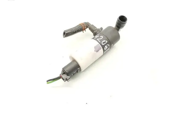 Land Rover Discovery 3 - LR3 Windscreen/windshield washer pump