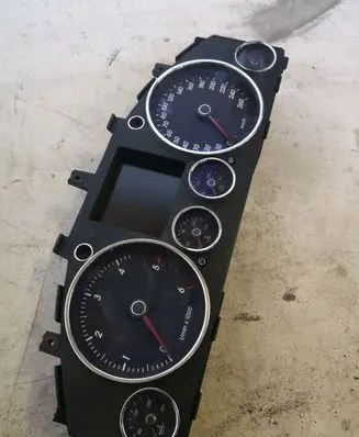 Volkswagen Touareg I Speedometer (instrument cluster) 7L6920881A 0263655014 3115000606
