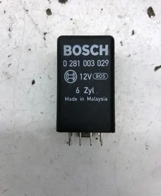 Audi A4 S4 B8 8K Glow plug pre-heat relay 4E0907282A 0281003029 639