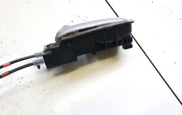 Suzuki SX4 Front door interior handle 
