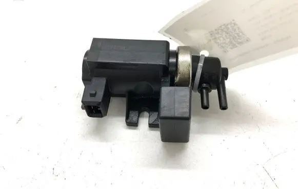 BMW 5 E60 E61 Turbo solenoid valve 722796 2247906