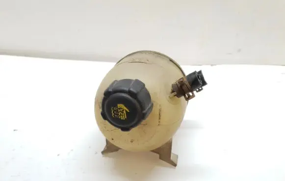 Renault Megane I Brake fluid reservoir 7700839184