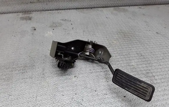 Toyota Corolla E120 E130 Accelerator throttle pedal